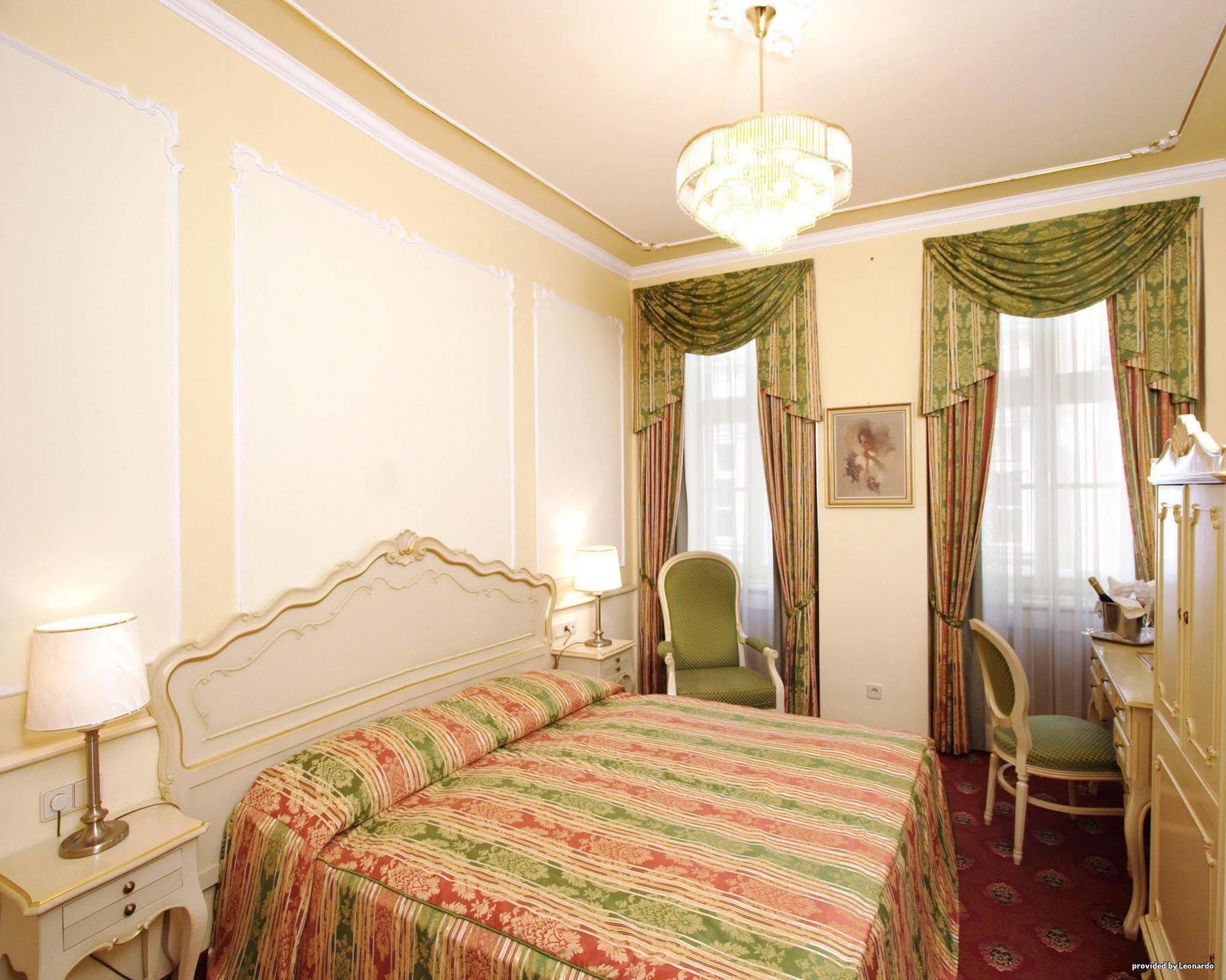 Roemischer Kaiser 4* Wenen